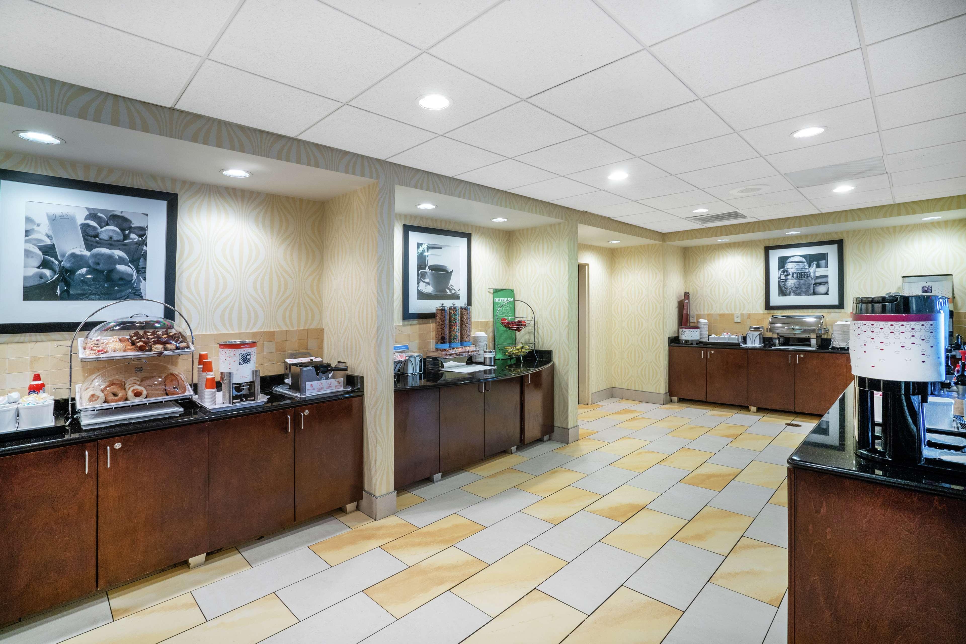 Hampton Inn Richmond - Airport Sandston Extérieur photo